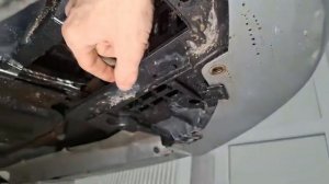 Быстрый способ замены лампы в ПТФ на Рено Логан 2, Сандеро 2