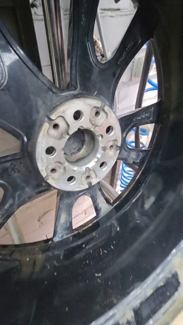 Если #шиномонтаж - #КД32 & #Подорожник .
#правка #покраска #ремонт #ошиповка #шины #диски