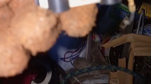 Не могу не пройти Мимо свалки, когда там такой изобилия