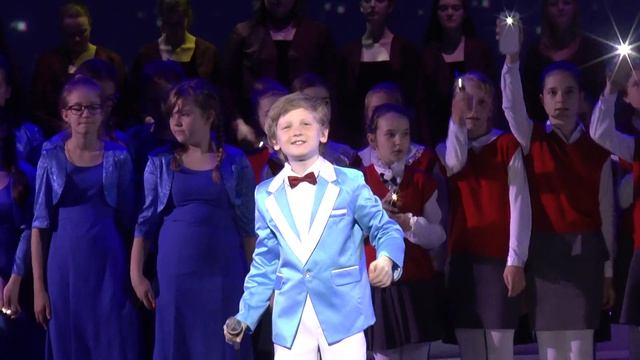 Маленький принц  (муз.- M. Таривердиева , сл.- Н. Добронравова, исп. Туркин Григорий и сводный хор)