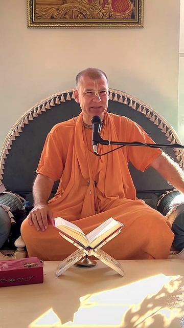 "Свамиджи, Вы говорите, что нужно принять истинного гуру. Но в Кали-югу же нет истинных гуру?"