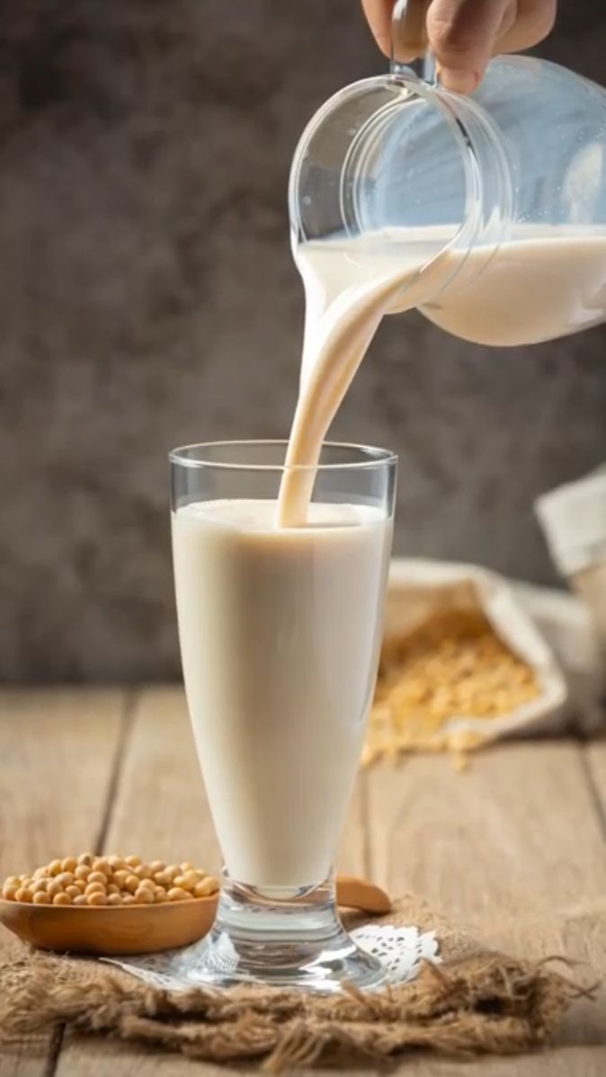 Полезно ли соевое молоко