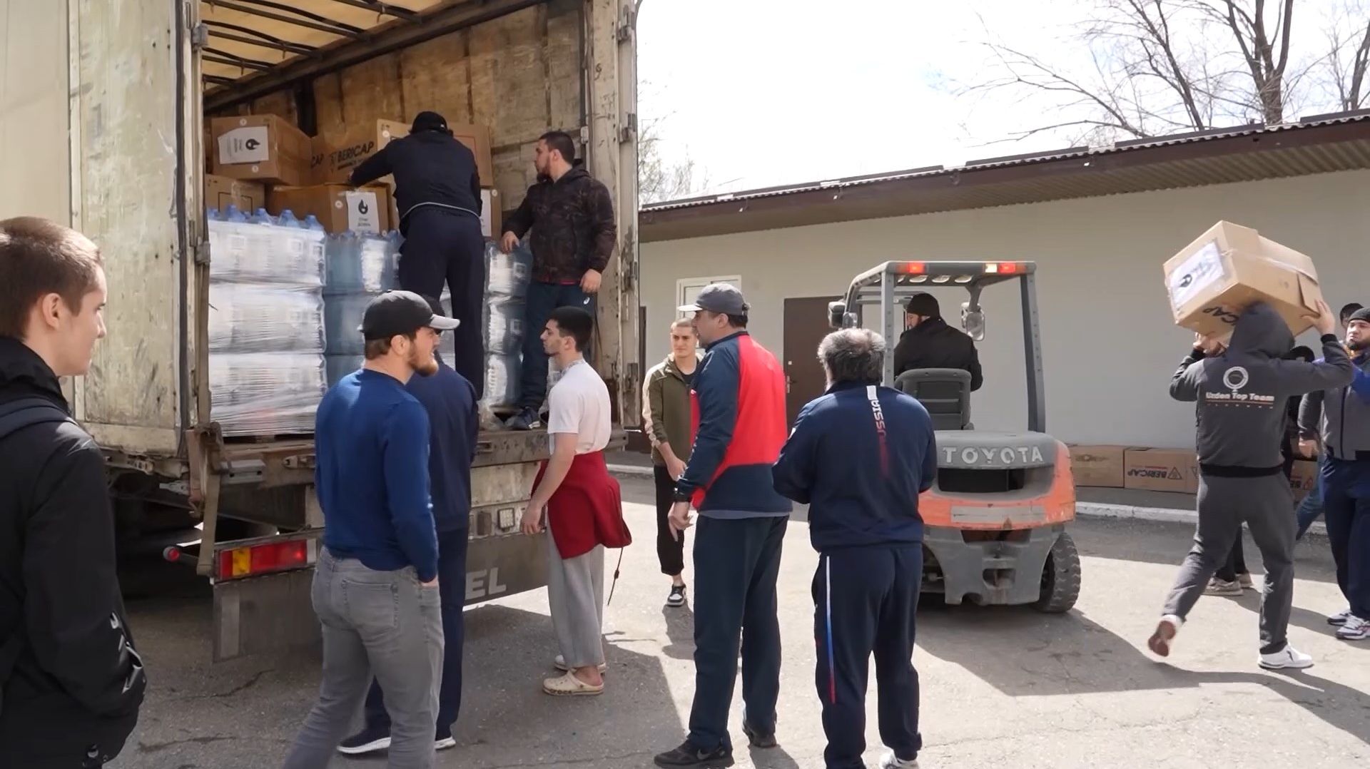 Карачаево-Черкесия отправила гуманитарную помощь в Дагестан