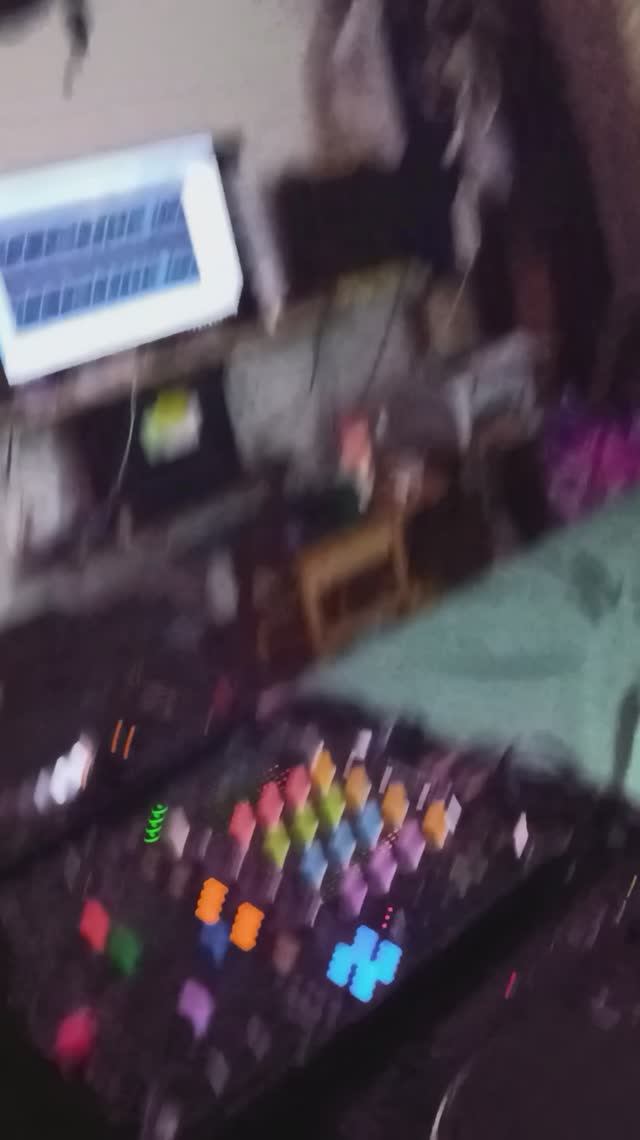 Ныряй со мной - там Deep House