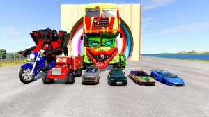 Большие и маленькие автобусы-монстры на гигантских колёсах