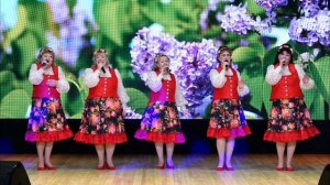 «СИРЕНЬ» Вокальный ансамбль «Лето красное» Автор: Милованова Нина
