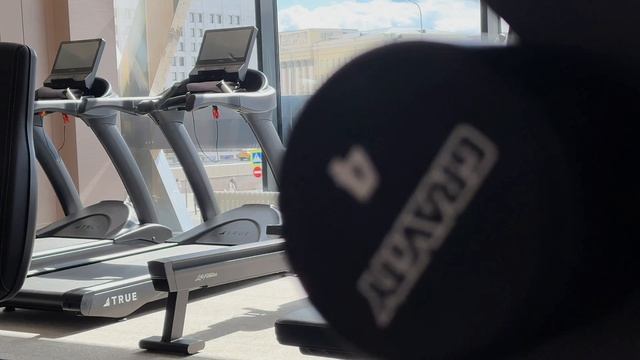 Cosmos Selection Moscow Arbat: фитнес с видом на Москву