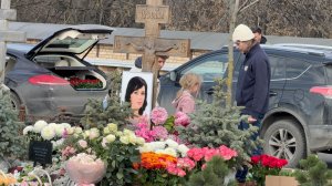 Анастасия Заворотнюк - Муж и дочь приехали с красивыми цветами в Юбилей 55 лет… 3 апреля 2026.