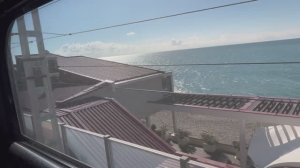 Едем на поезде в Адлер🌴Снег и море💦 из окна второго этажа.🚆 Март 2026 год