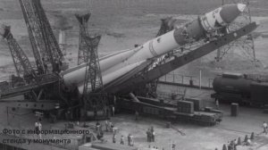 17735911258830 Первый спутник