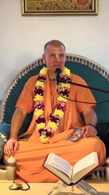 Современный аналог Божества - телефон, по которому можно позвонить Богу.