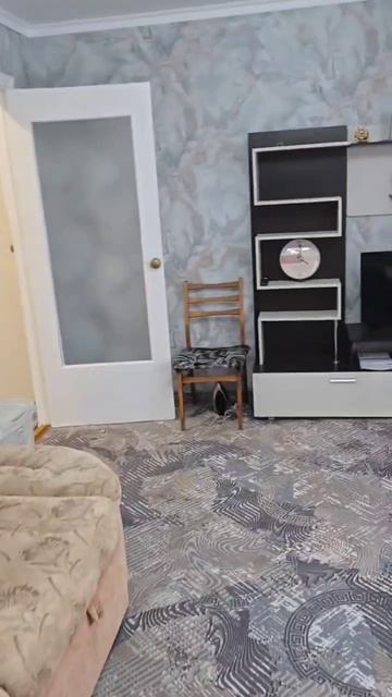 Продается 3-комнатная квартира на восьмом этаже дома, расположенного на м-не Интернациональный