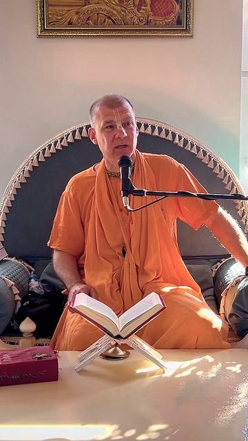 Что за особенную молитву читает каждый раз Сагара Свами после прославления духовных учителей?