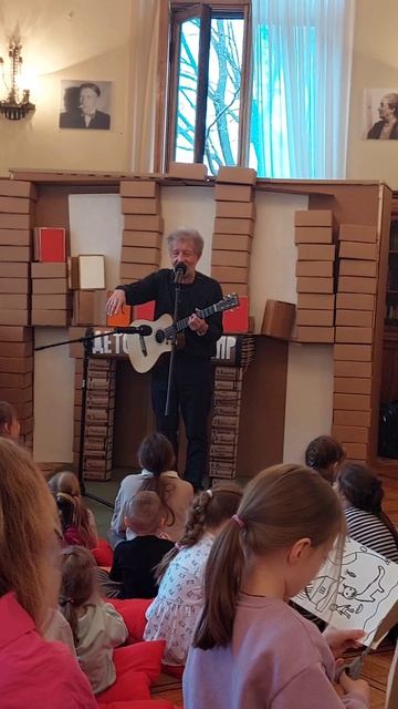 Кто написал про умную собачку Соню?