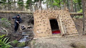 Постройка глинянного убежища с шипами. Побег от кабана.