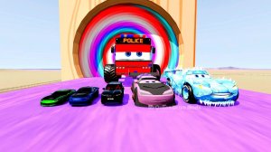 Большой и маленький полицейский автобус