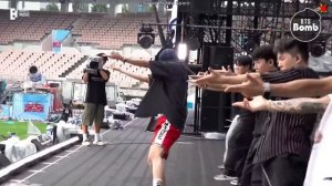 Скетч с выступления Хоби на SUMMER SWAG