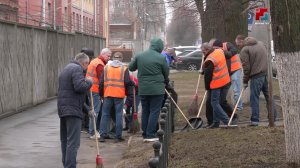 Трудовые коллективы и неравнодушные жители вышли на субботник в Йошкар-Оле