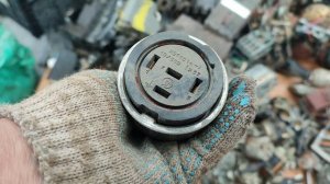 разбираю бидоны полные цветмета ч.3