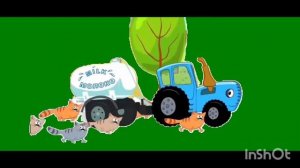 синий трактор ездят футаж