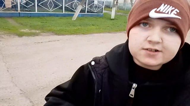 обзор на весь совхоз, кормлю сервилатика