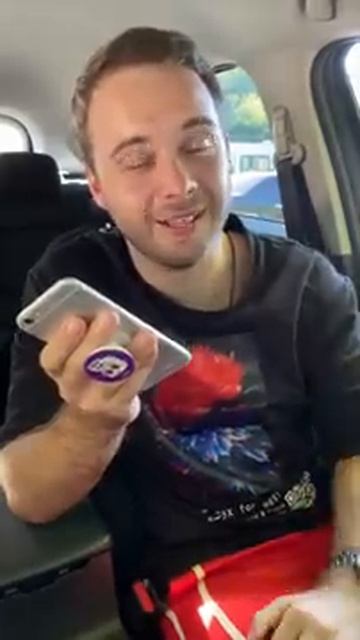 Позвонили мошенники ответил голосом Зеленского