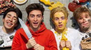 ОДИН ИЗ НАС ПОРТИТ ВАЙБ ! * остался без друзей *