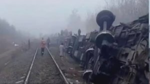 Пассажирский поезд сошел с рельс в Ульяновской области.