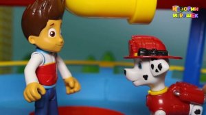 Видео для детей с игрушками Щенячий Патруль на русском - Подвиг Чарли!