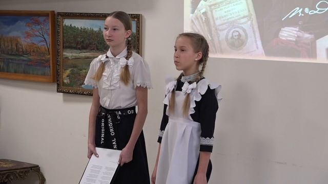 Махазена Татьяна и Юкечева Олеся, школа №1 г. Арсеньева - Величие России не сломить!