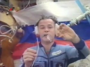 Космонавт Александр Серебров