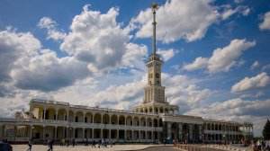 Северный речной вокзал - одна из самых красивых сталинок МОСКВЫ.