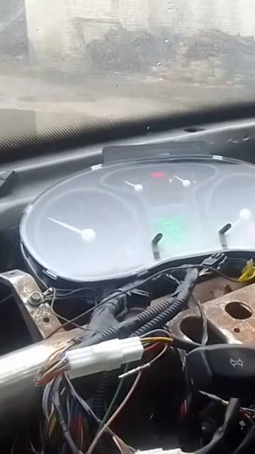 Управление холостым с 700 до 2000 оборотов кнопками круиза на Cummins