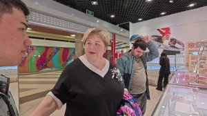 Подарок от мужа на День рождения.   Мужикам купили кое что из одежды.