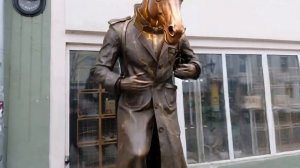 Ожившая статуя Казань улица Баумана