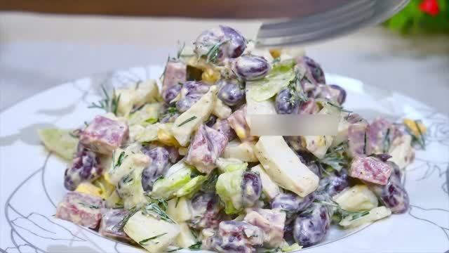 Все спрашивают, как я готовлю такой обалденный салат из пекинской капусты! Все гениальное просто! смотреть онлайн