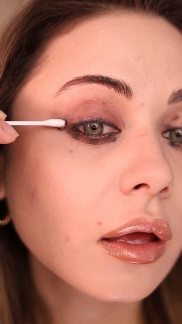 Макияж ватной палочкой