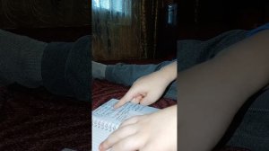 Смотрю что было на листах блокнотах смотрю сказки от Сергея михалкова, Эдуарда успенского