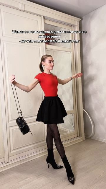 на руки не обращаем внимания 