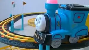 Паровозики Томас и его друзья для детей. Играем с коллекцией и с моей жд дорогой.#дети#видеодлядетей