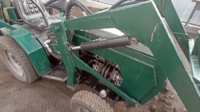 два цилиндра на ковш. самодельный минитрактор.