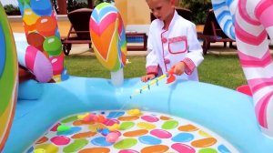 Влад и Ники играют в кафе| мульт для детей