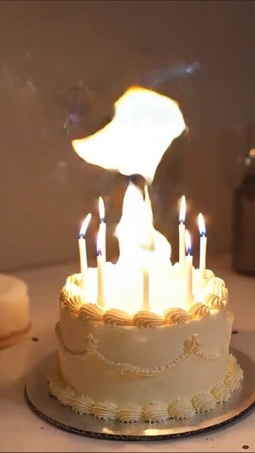Светящийся торт на праздник #торт #деньрождения #праздник