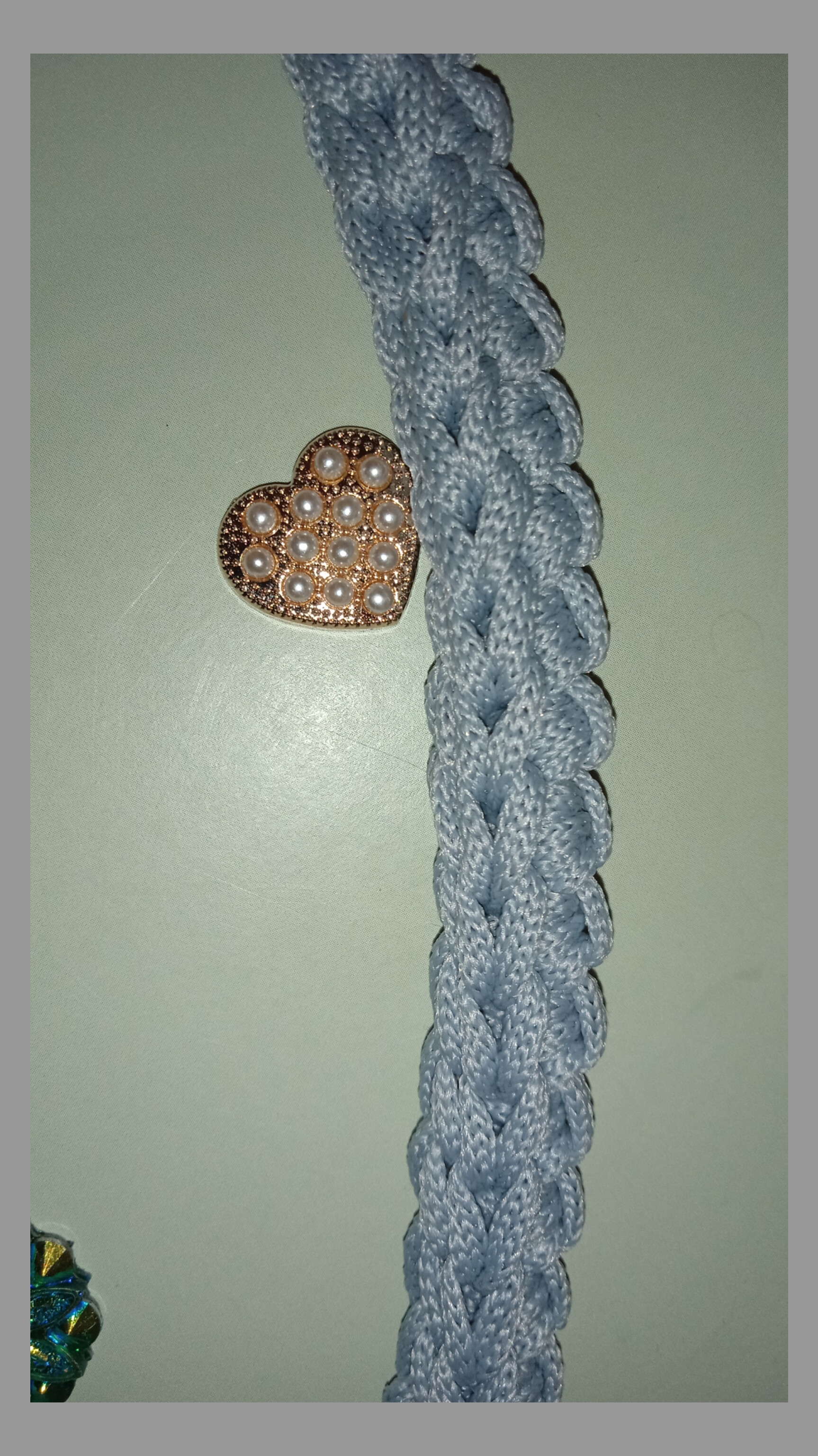 Ремешок из полиэфирного шнура крючком 