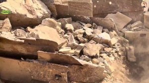 Строительство, дробление щебенки