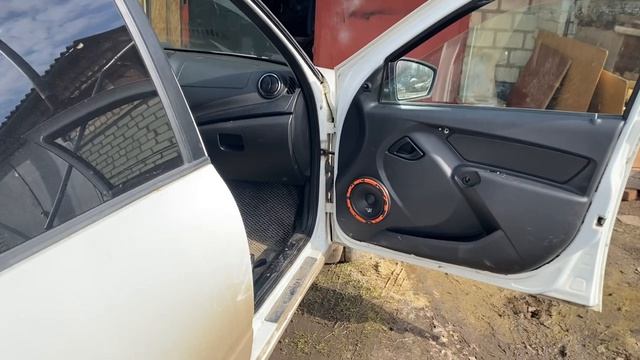 Замена штатной акустики Lada Granta на DL Audio Gryphon Pro 165 Midbass