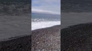 Пляж Сукко 4 Апреля 2026 года. Штормит немного. Репортаж Светланы Тихоновны.