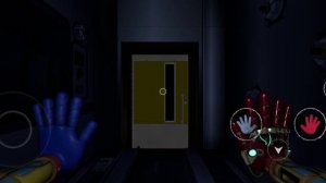 смотрю новое обновление в poppy playtime 5 на телефоне