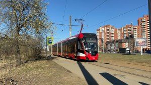 «Мимо вербы» Трамвай «Витязь-М» (71-931М) №8935 по маршруту №52 в Санкт-Петербурге, 2026 год