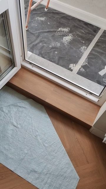 Кварц винил Ёлочкой на наливной пол.